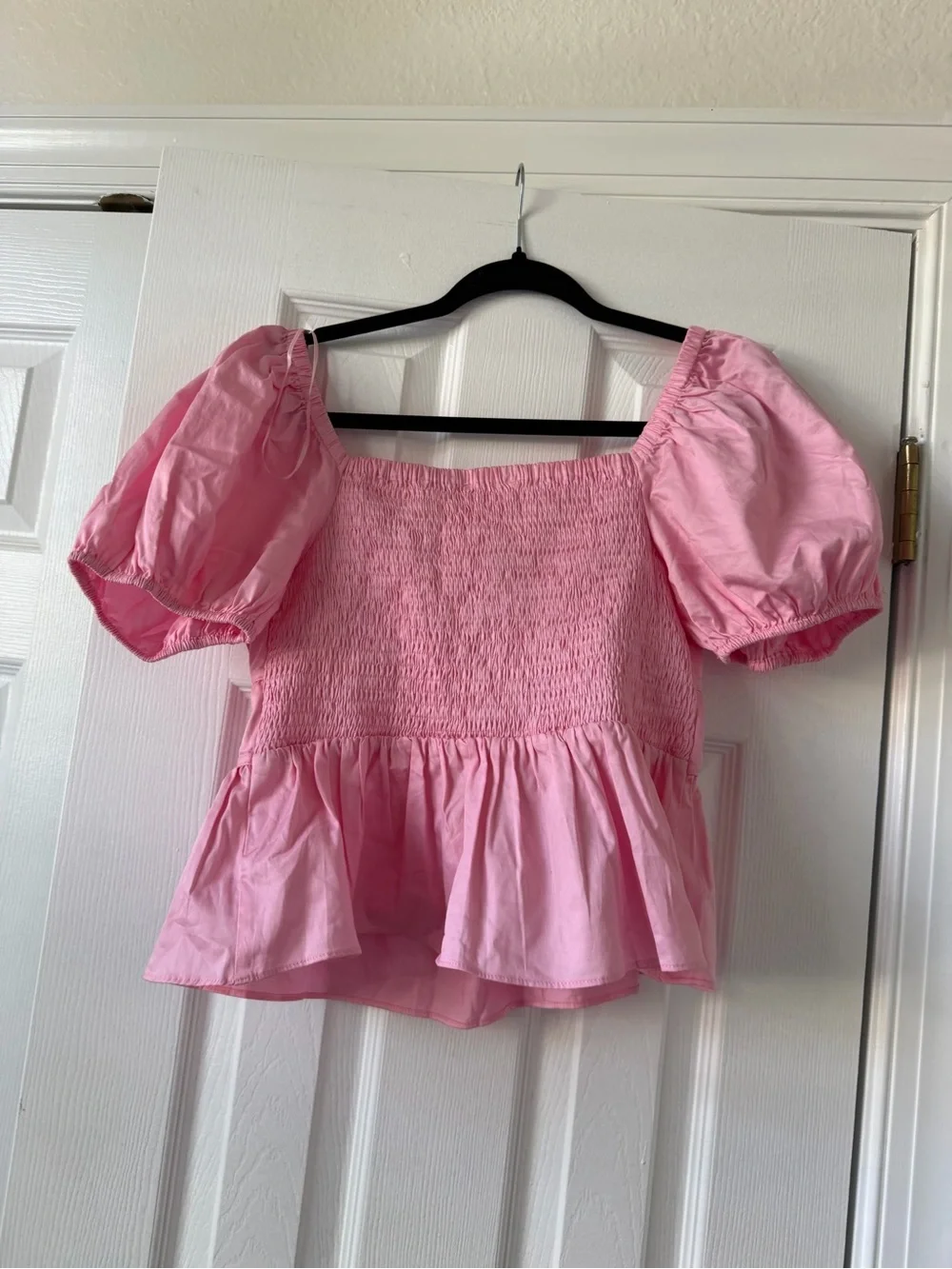 NWT Astr The Label Pink Smocked Peplum Tie-Front Peplum Blouse Size Medium